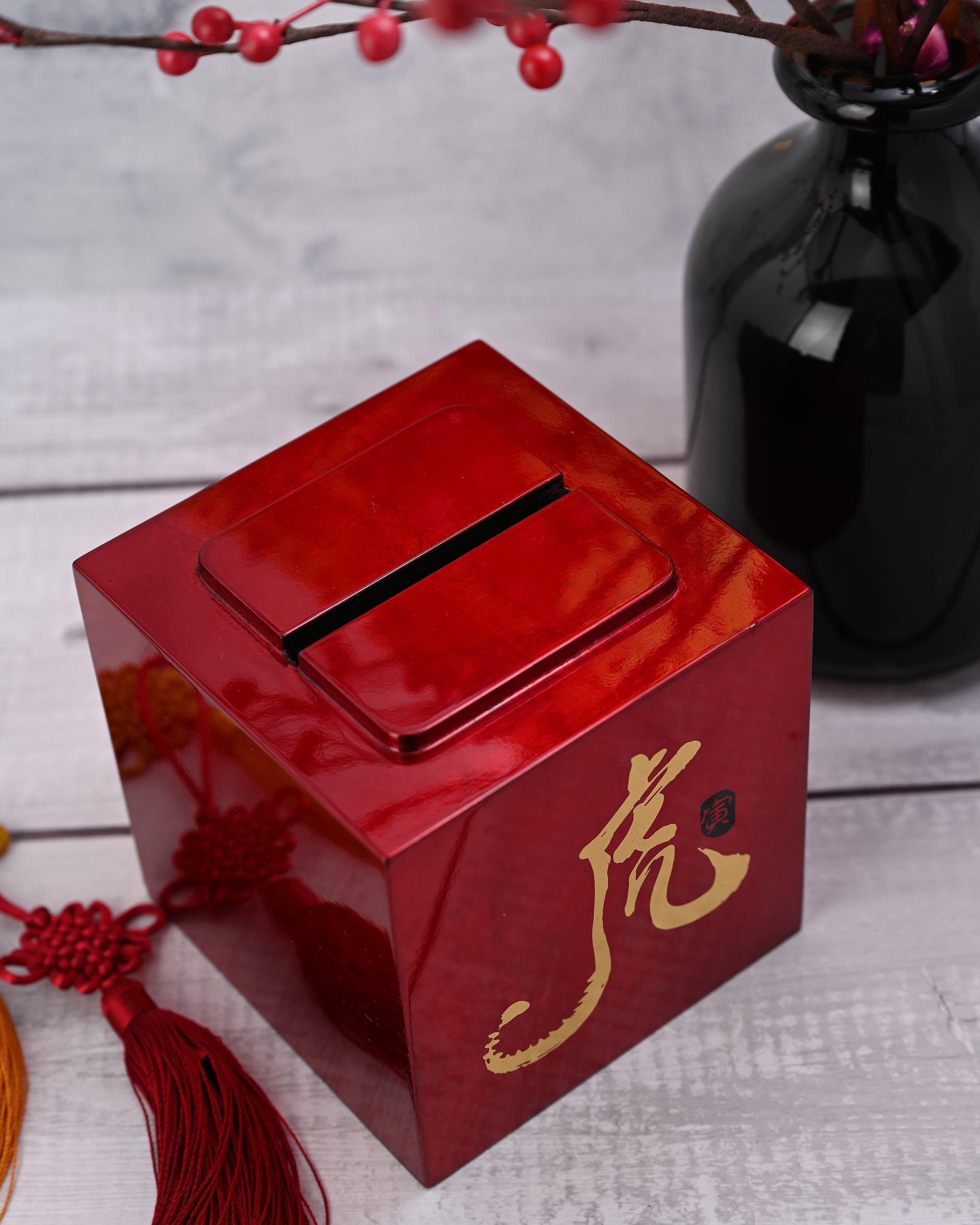 Piggy Banks & Money Boxes