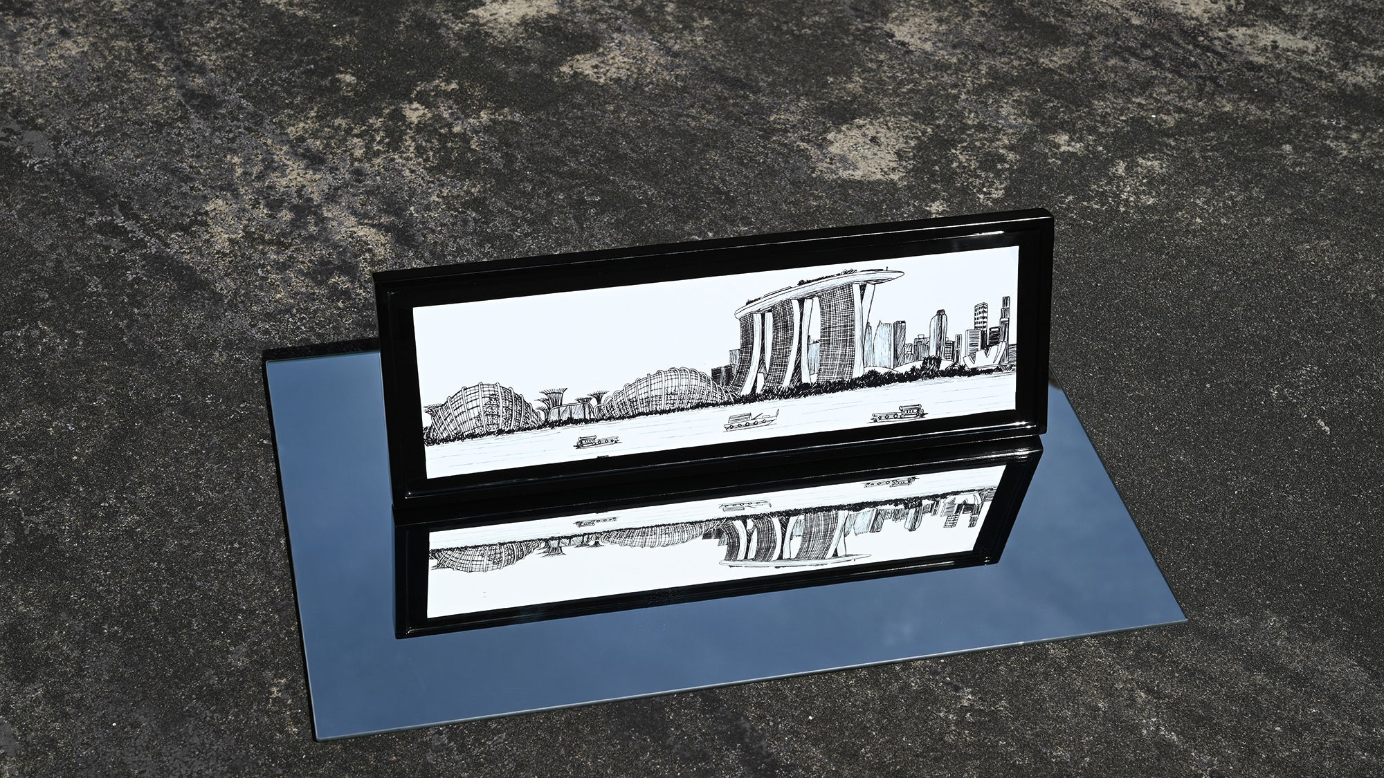 Display Stand/ Ornamental Plaque - Qua | Distinctive Gifts