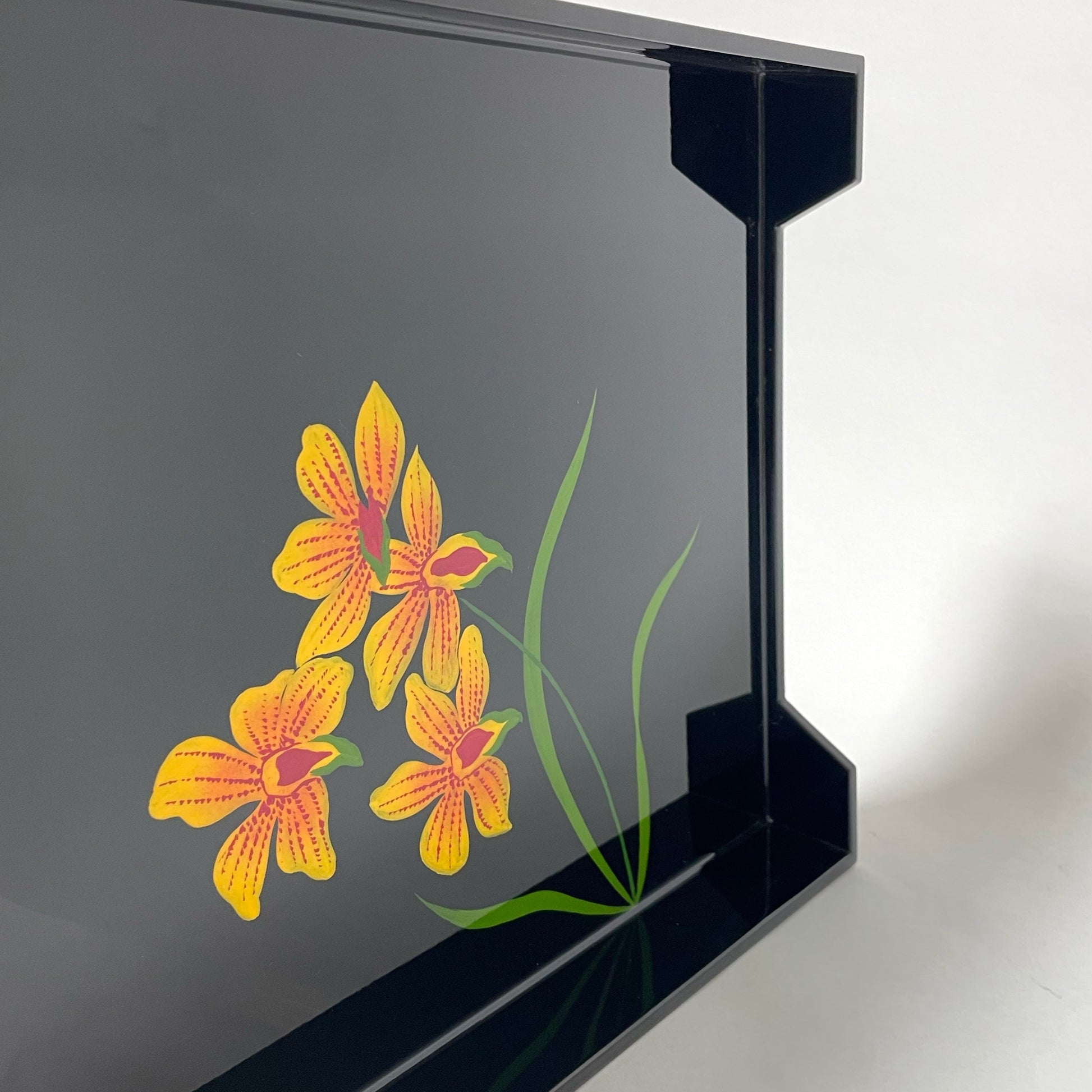In-Tray, Orchid